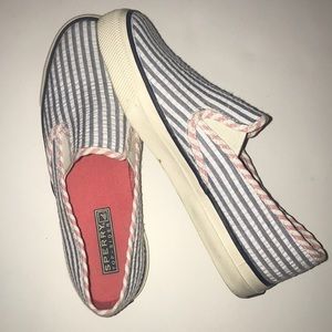 Size 5 Sperry Top-Sider.
